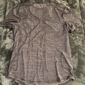 Lululemon t shirt size large